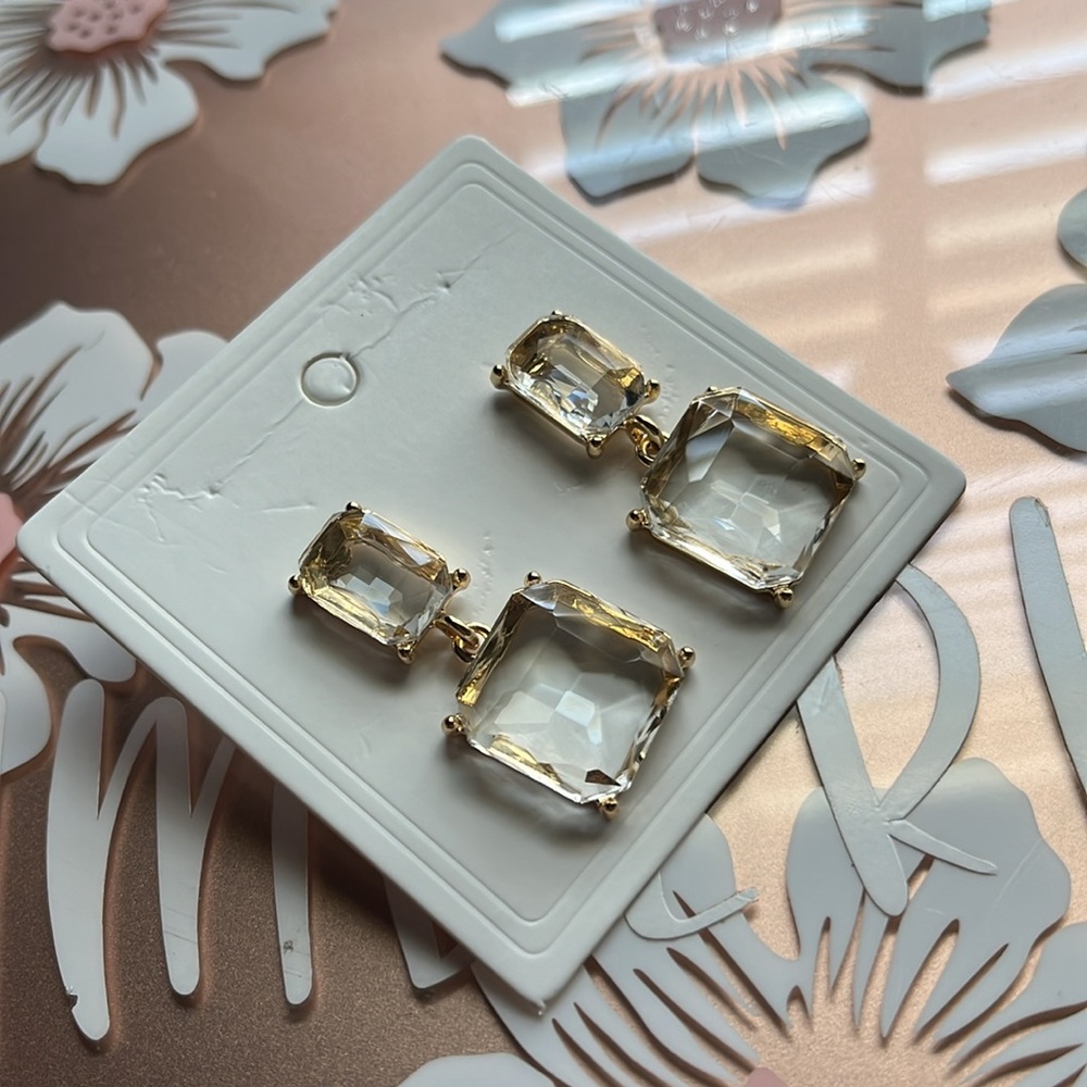 Hanging Chunky Glass Earrings - Picture 6 of 6